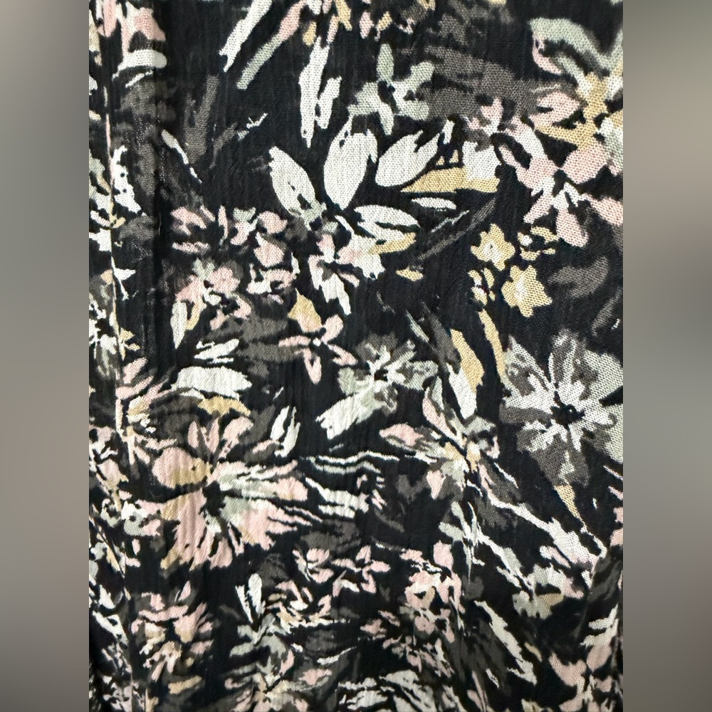 Sonoma Women’s Crop Floral Shawl - Picture 6 of 6